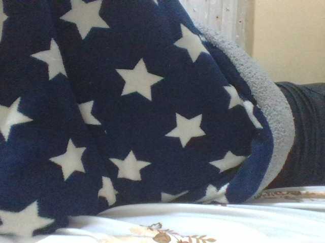 ShallyVee BongaCams Model