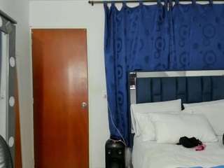 lupeadams CamSoda Model