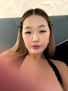 Aiko_Yumi Stripchat Model