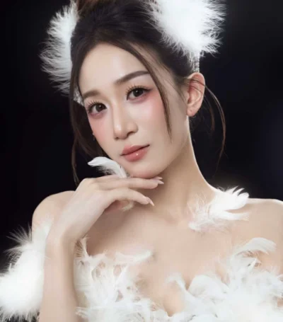 Dancing-Coco12 Stripchat Model