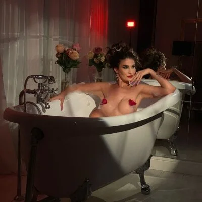 EvelynFrances Stripchat Model