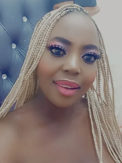 LUSTFULBOOBSS Stripchat Model