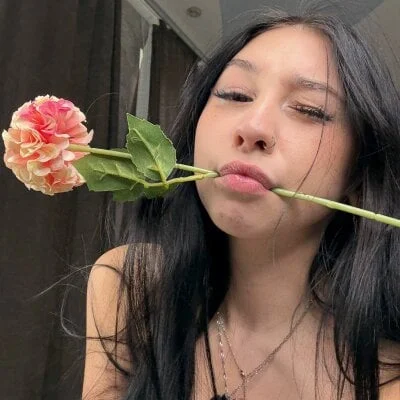 Sssonya Stripchat Model