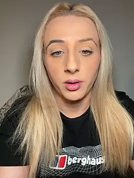 Strongqueen Stripchat Model