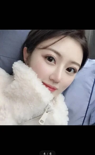 orla2021 Stripchat Model